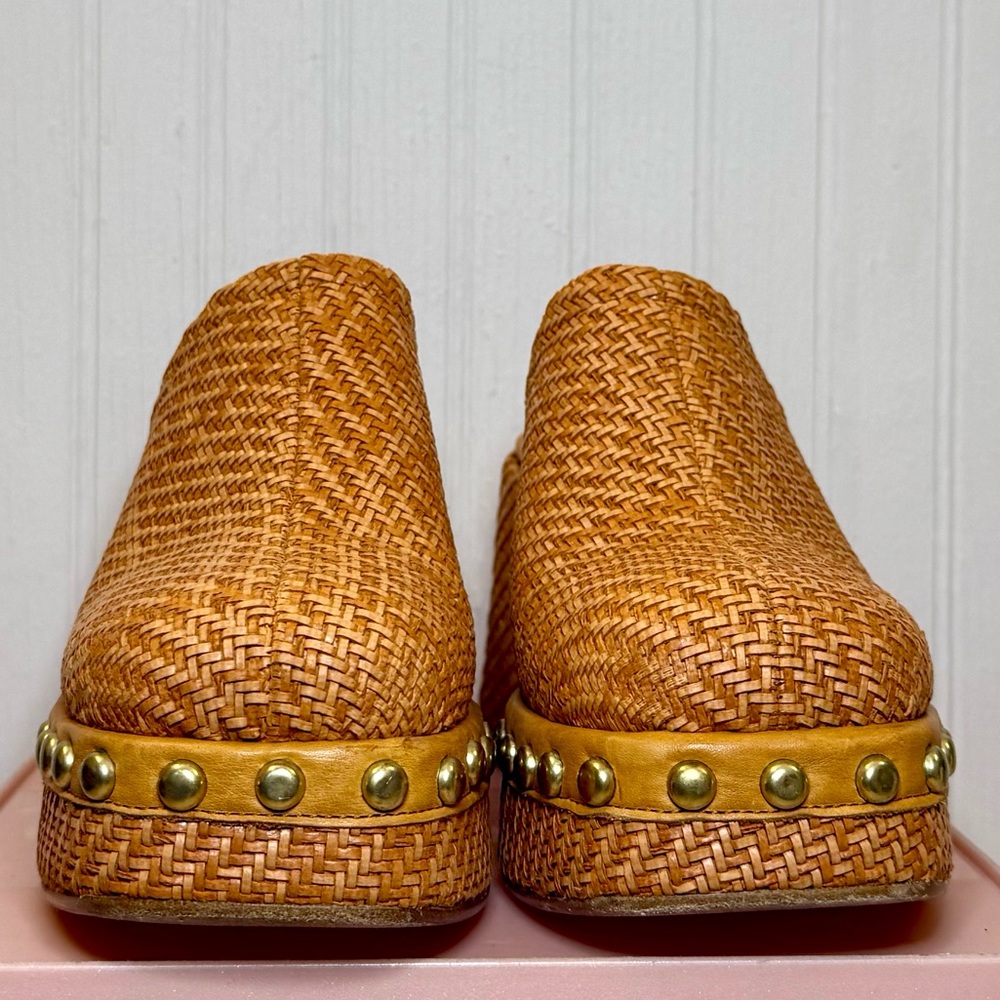FREE PEOPLE Rori Woven Leather Platform Clog in Tan with Gold-Tone Studs - Picture 2 of 7